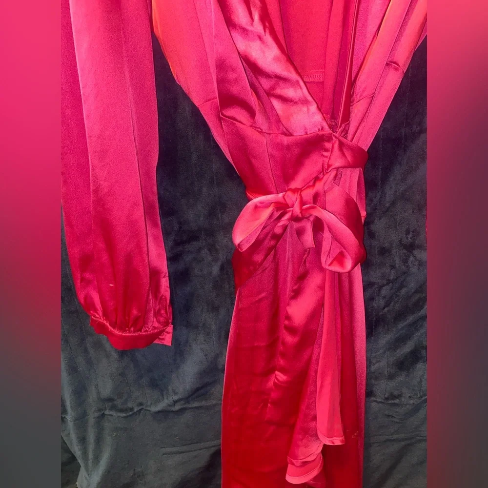 Boohoo Satin Wrap Skater Dress New missing tag 💙 multiple items make an offer - Picture 3 of 7